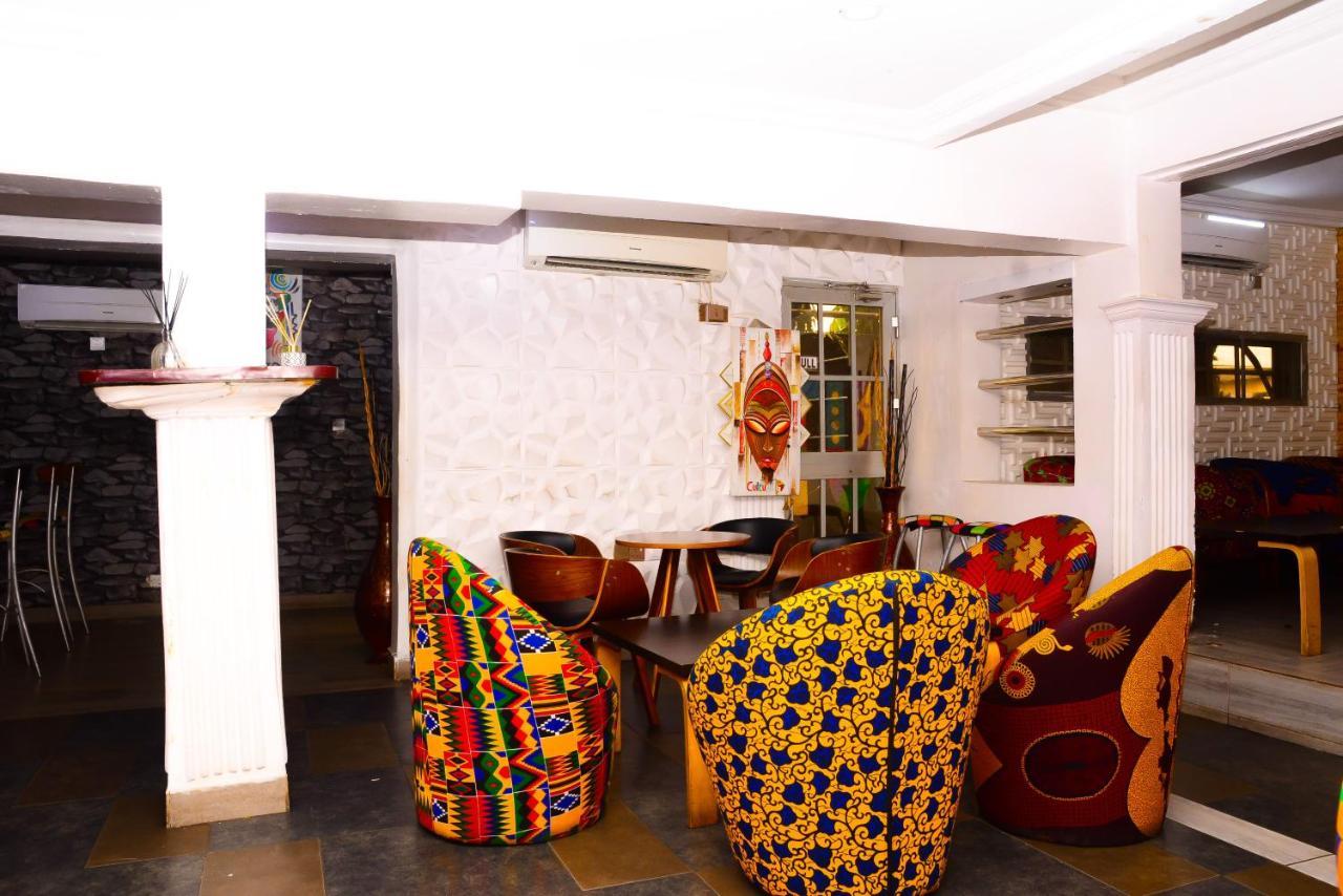 Connecting Lagos Suites Εξωτερικό φωτογραφία
