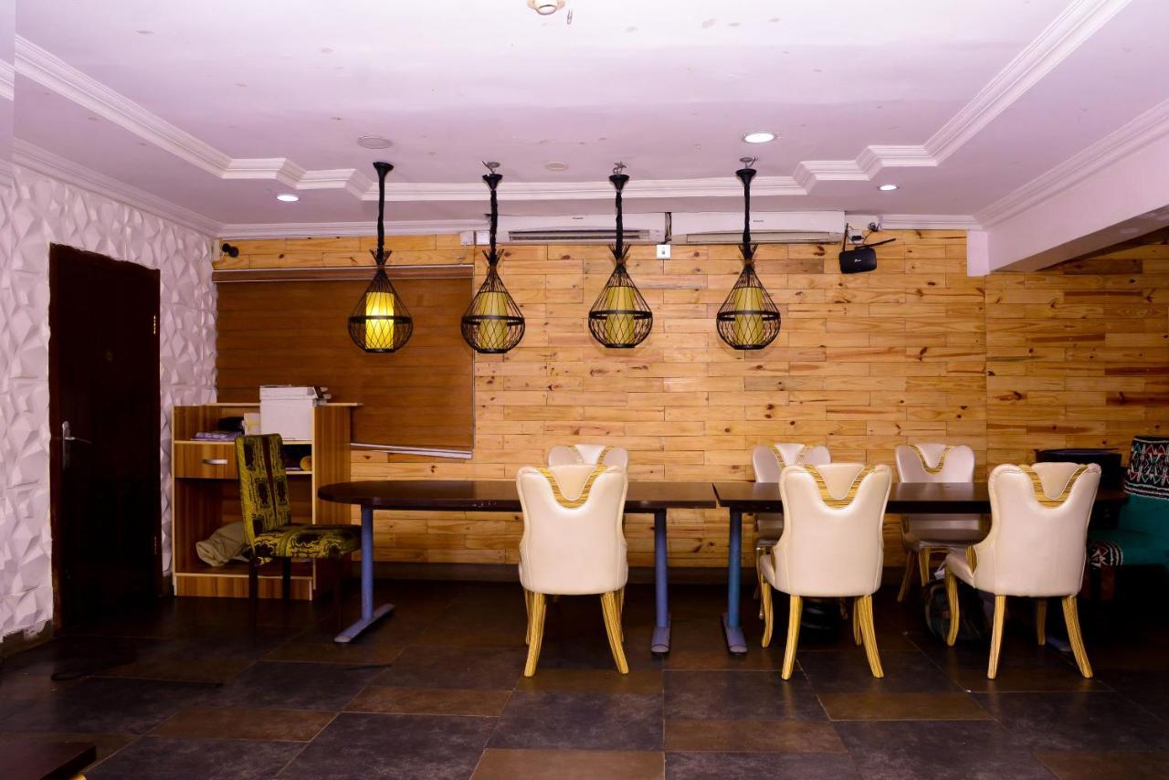 Connecting Lagos Suites Εξωτερικό φωτογραφία